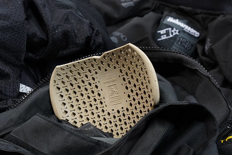 Halvarssons Level 2 armour in jacket armour pocket
